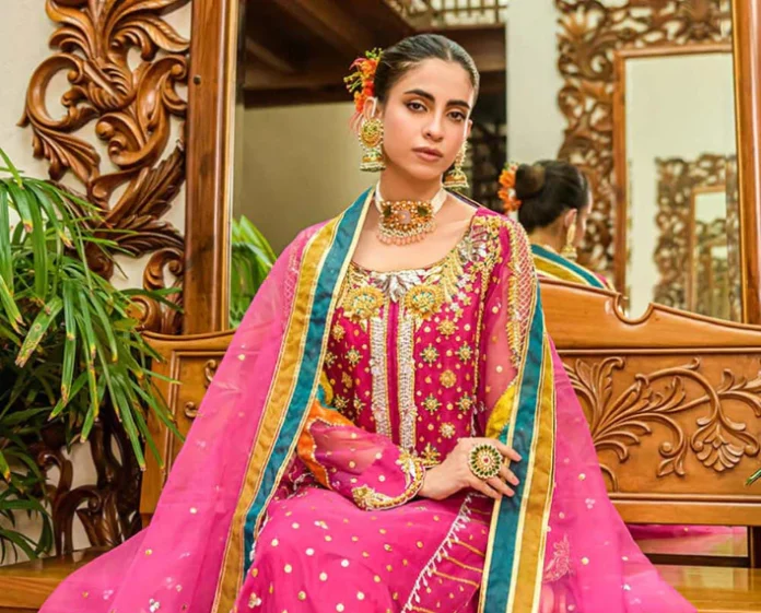 Celebrating Eid in Style: The Essence of Pakistani Fashion in 2025 Celebrating Eid in Style: The Essence of Pakistani Fashion in 2025