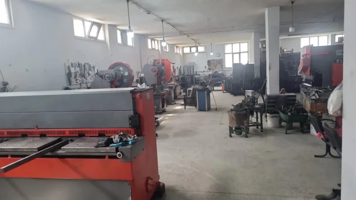 184-arnavutkoy-de-guvenilir-fason-uretim-partneriniz Tekstil Makine Ayağı