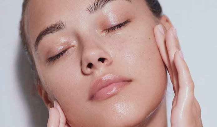 Can You Use a Hypochlorous Acid Facial Mist Every Day? Can You Use a Hypochlorous Acid Facial Mist Every Day?