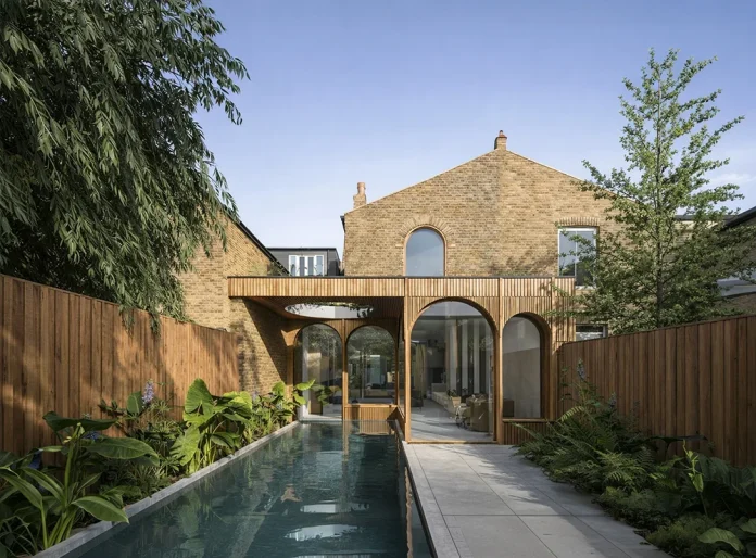 Rear Extension Cost London: 2026 Price Breakdown Per Square Metre