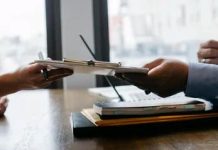 What Does a Notary Check on a Business Agreement?
