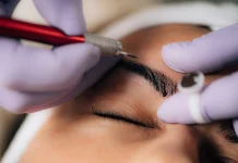 volume lash extension in Richmond Hill